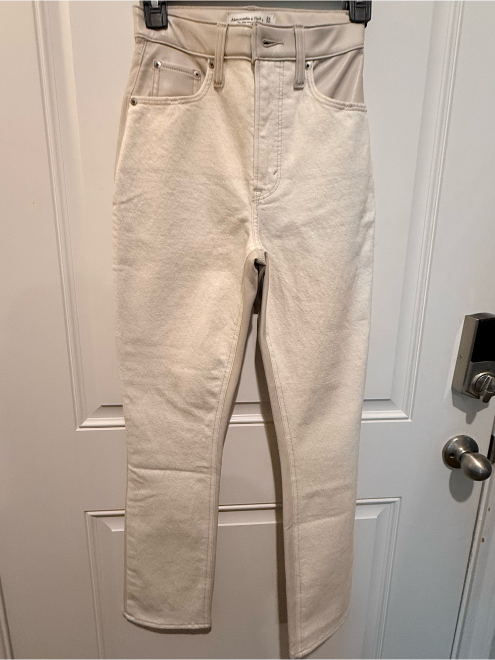 Abercrombie & Fitch curve love Ultra High-Rise slim & straighCream Women’s Jeans